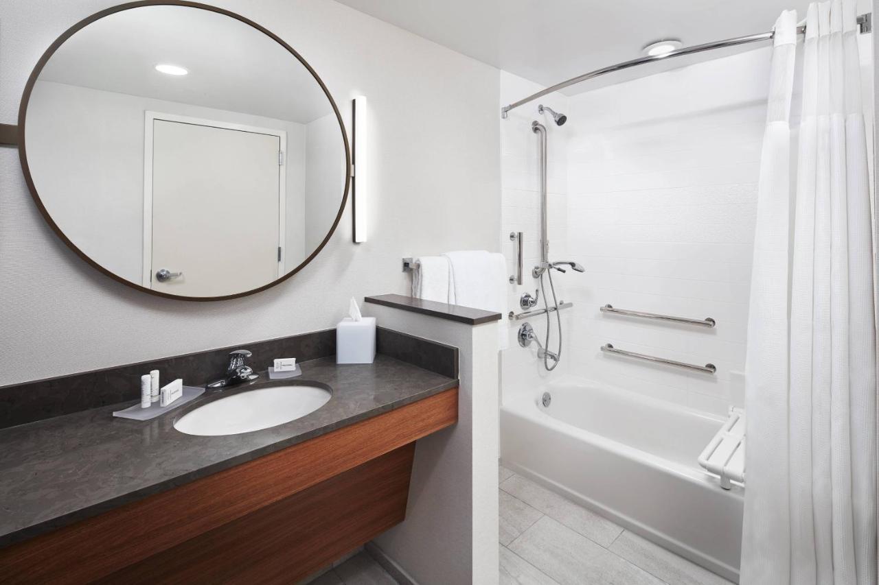 Fairfield Inn & Suites By Marriott Louisville Northeast מראה חיצוני תמונה